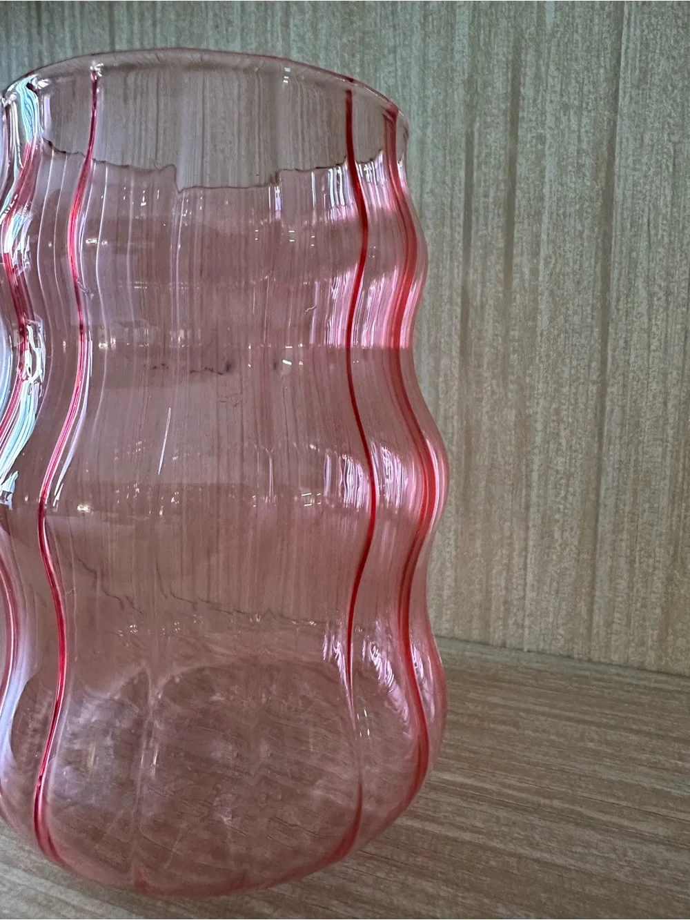 Vintage pink, small vase • lightweight • multi-use